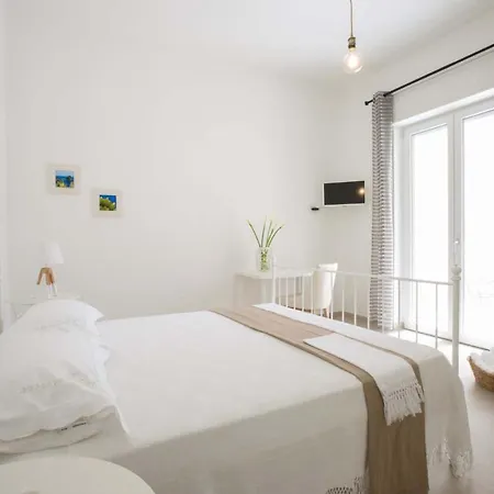 Stai A Sud Bed and Breakfast *